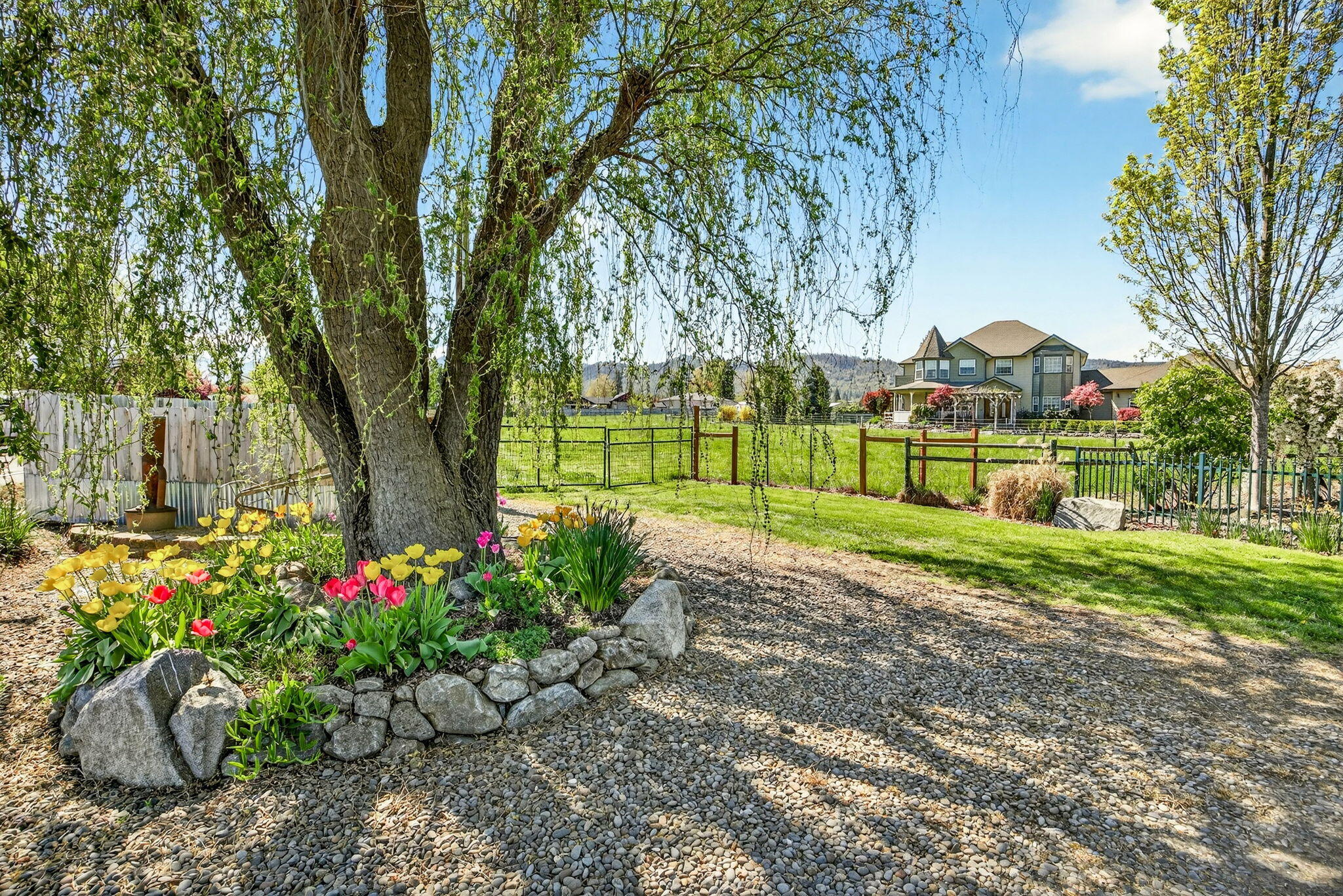 826 Oak Grove Road Medford, OR 97501 - Photo 5 of 69 ApxOG00017