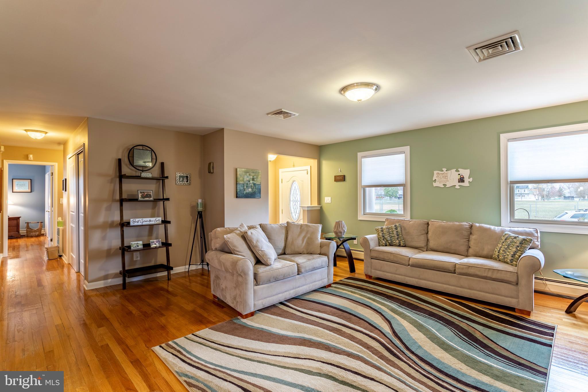 622 West Washington Street Riverside, NJ 08075 - Photo 11 of 46