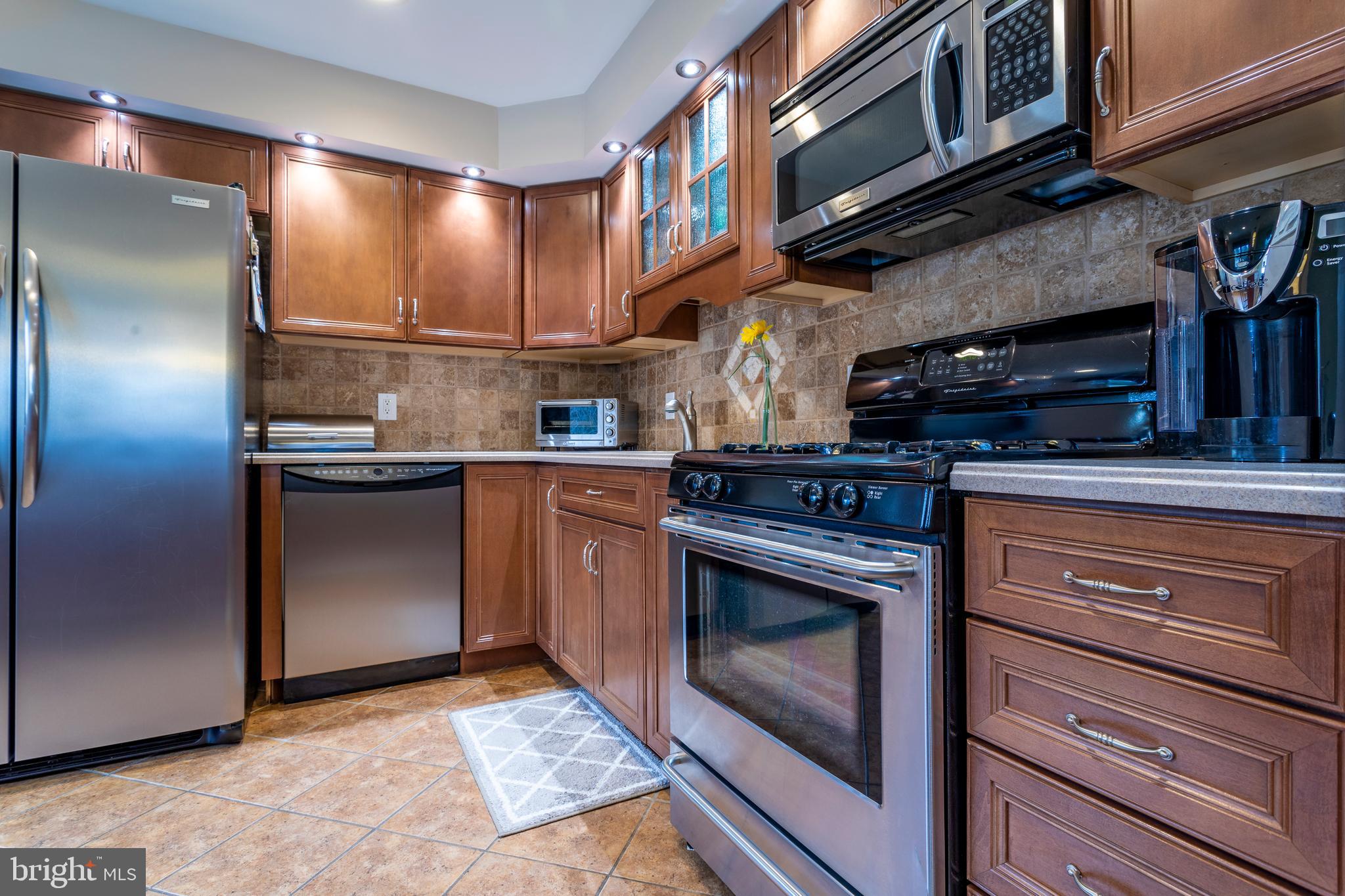 622 West Washington Street Riverside, NJ 08075 - Photo 17 of 46