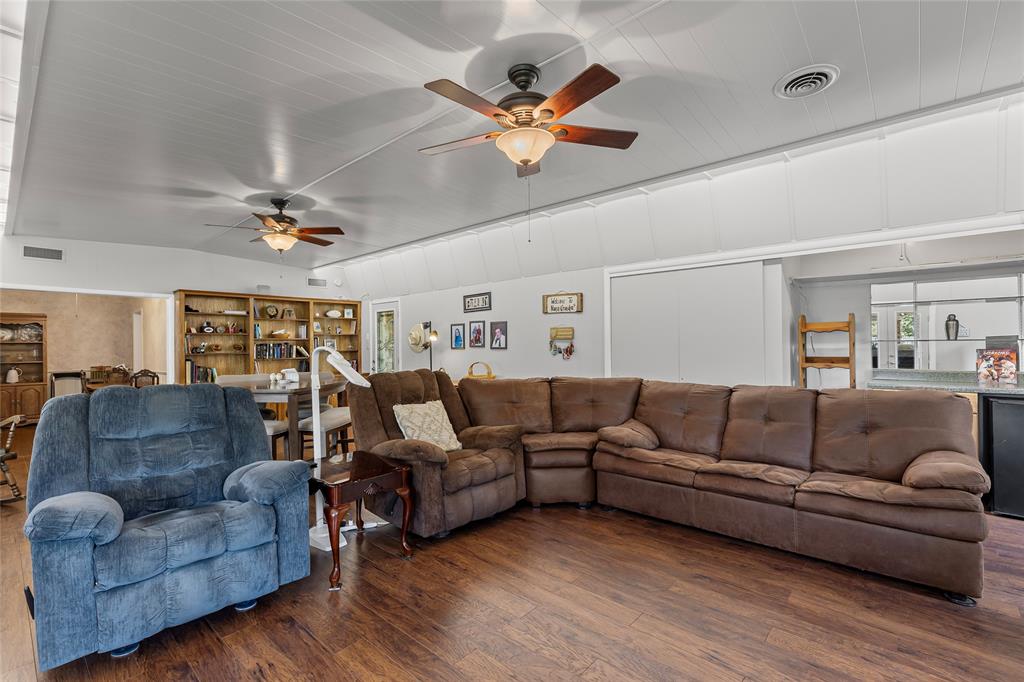 1302 Culver Street Commerce, TX 75428 - Photo 10 of 40 a living room with furniture