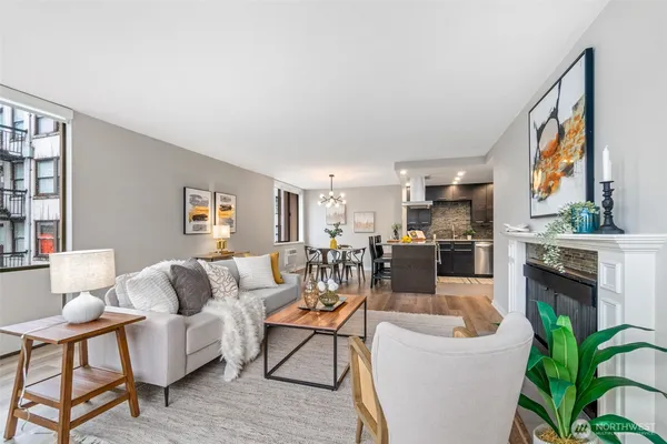 $535,000 | 1120 8th Avenue, Unit 904, Seattle, WA 98101