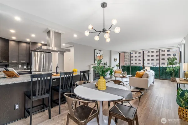 $535,000 | 1120 8th Avenue, Unit 904, Seattle, WA 98101
