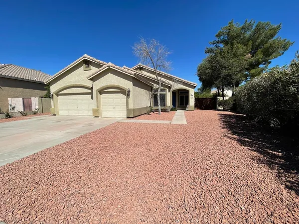 $2,595 | 686 West Del Rio Street, Gilbert, AZ 85233