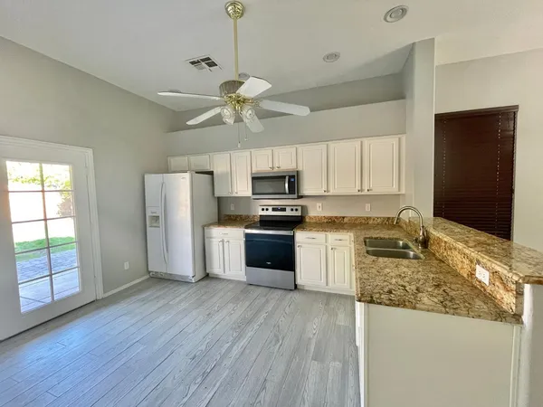 $2,595 | 686 West Del Rio Street, Gilbert, AZ 85233