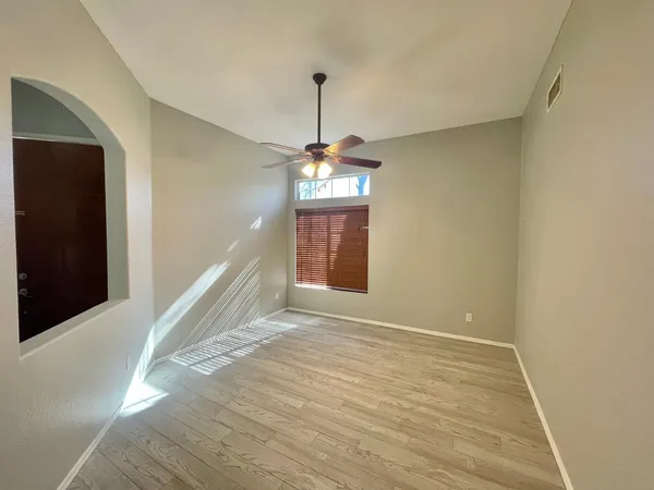 $2,595 | 686 West Del Rio Street, Gilbert, AZ 85233