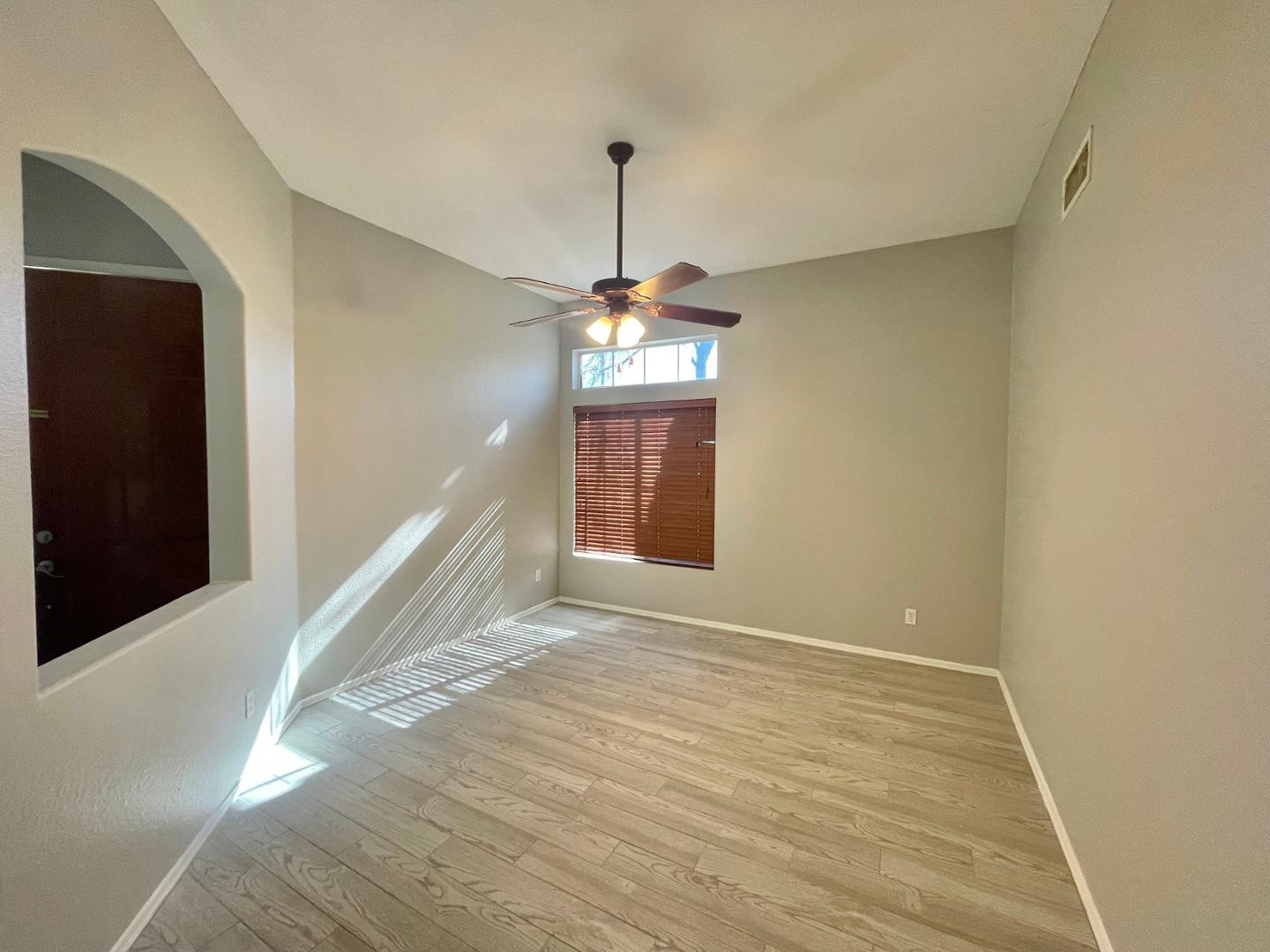 686 West Del Rio Street Gilbert, AZ 85233 - Photo 6 of 28 Photo #6