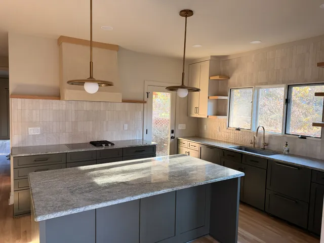 $1,981,585 | 29 Washington Park, Nashville, TN 37205