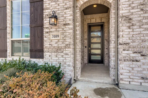 $460,000 | 3109 Skipton Park, Bulverde, TX 78163