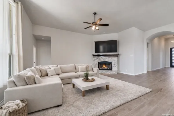 $460,000 | 3109 Skipton Park, Bulverde, TX 78163