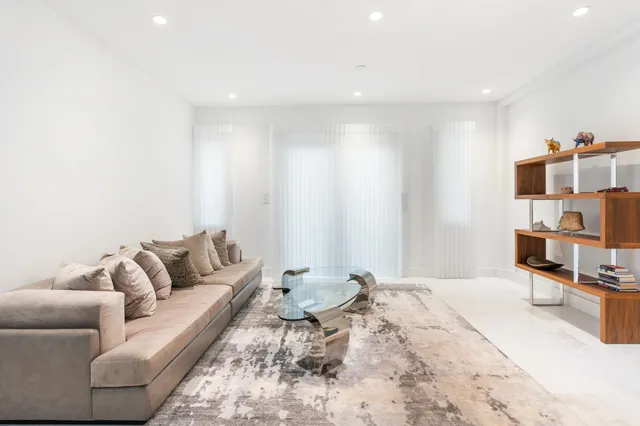 $4,750,000 | 3917 Southwest 42nd Avenue, Miami, FL 33133