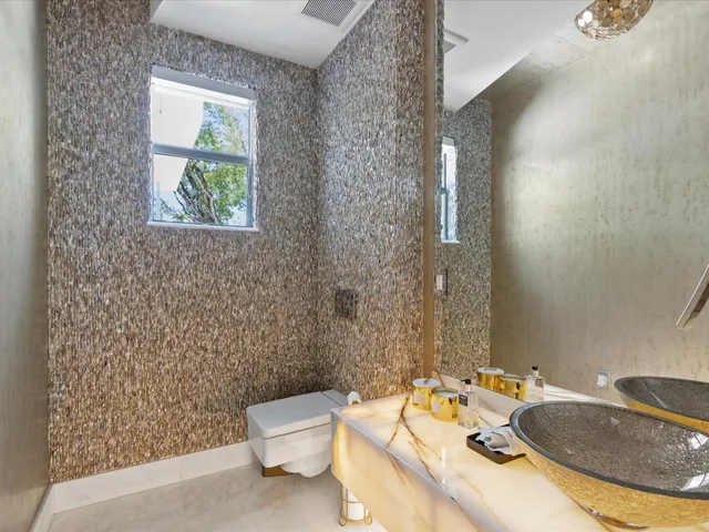 $4,750,000 | 3917 Southwest 42nd Avenue, Miami, FL 33133