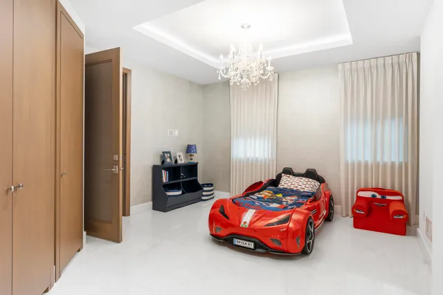 $4,750,000 | 3917 Southwest 42nd Avenue, Miami, FL 33133