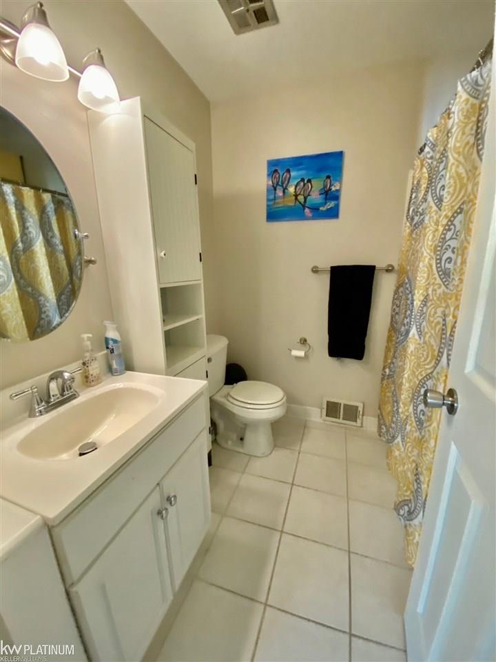 29313 Hayes Road Warren, MI 48088 - Photo 9 of 15 50016917-8.JPG