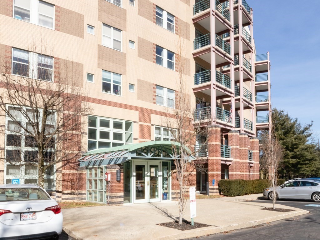 273 Cambridge Road, Unit 204 Woburn, MA 01801 - Photo 3 of 38 Gallery Image 3