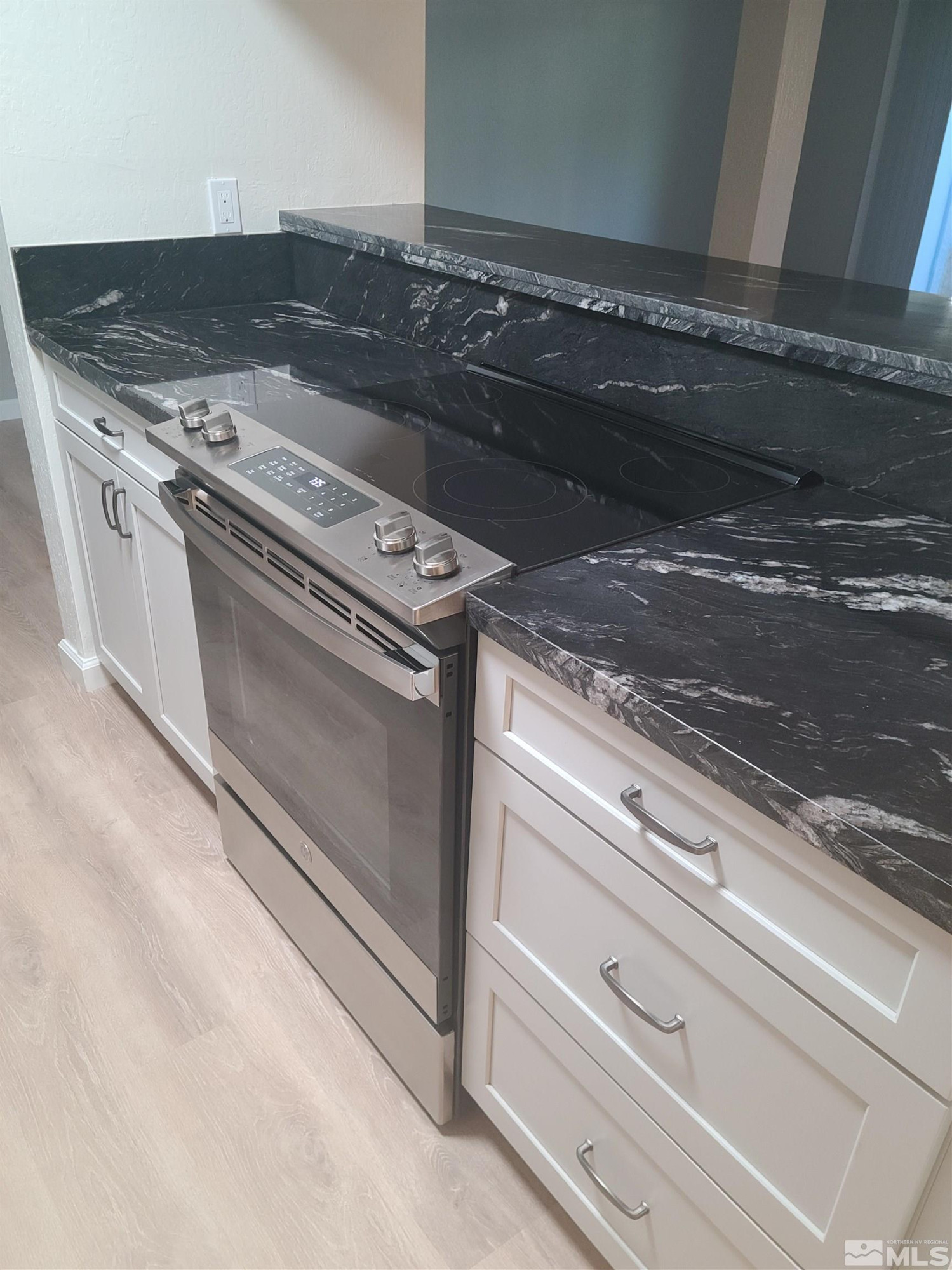 1000 Beck Drive, Unit 162 Reno, NV 89509 - Photo 4 of 31 New Counter Tops