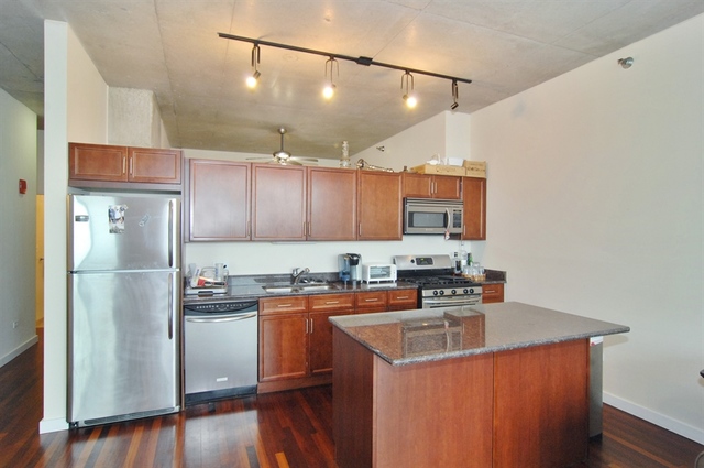 1720 South Michigan Avenue, Unit 2802 Chicago, IL 60616 - Photo 3 of 10