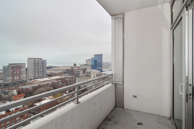 1720 South Michigan Avenue, Unit 2802 Chicago, IL 60616 - Photo 9 of 10