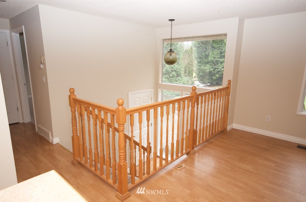 4731 236th Place Southeast Bothell, WA 98021 - Photo 2 of 16
