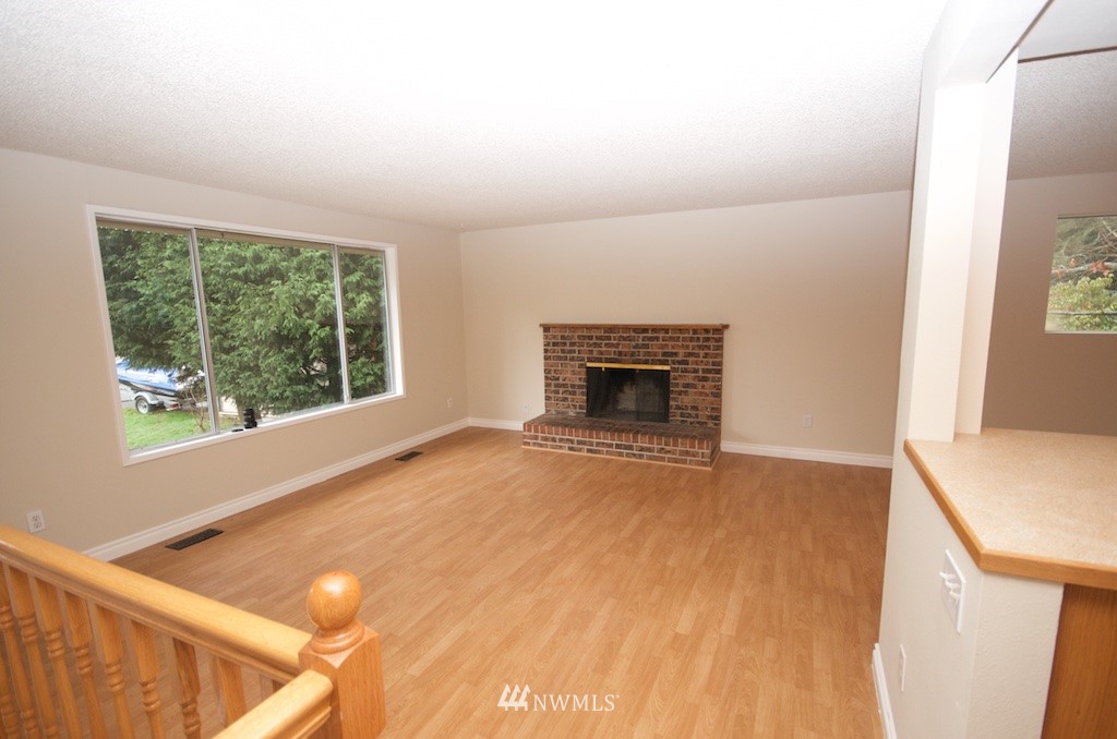 4731 236th Place Southeast Bothell, WA 98021 - Photo 4 of 16