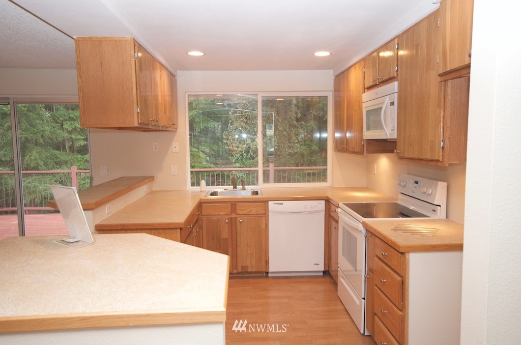 4731 236th Place Southeast Bothell, WA 98021 - Photo 6 of 16