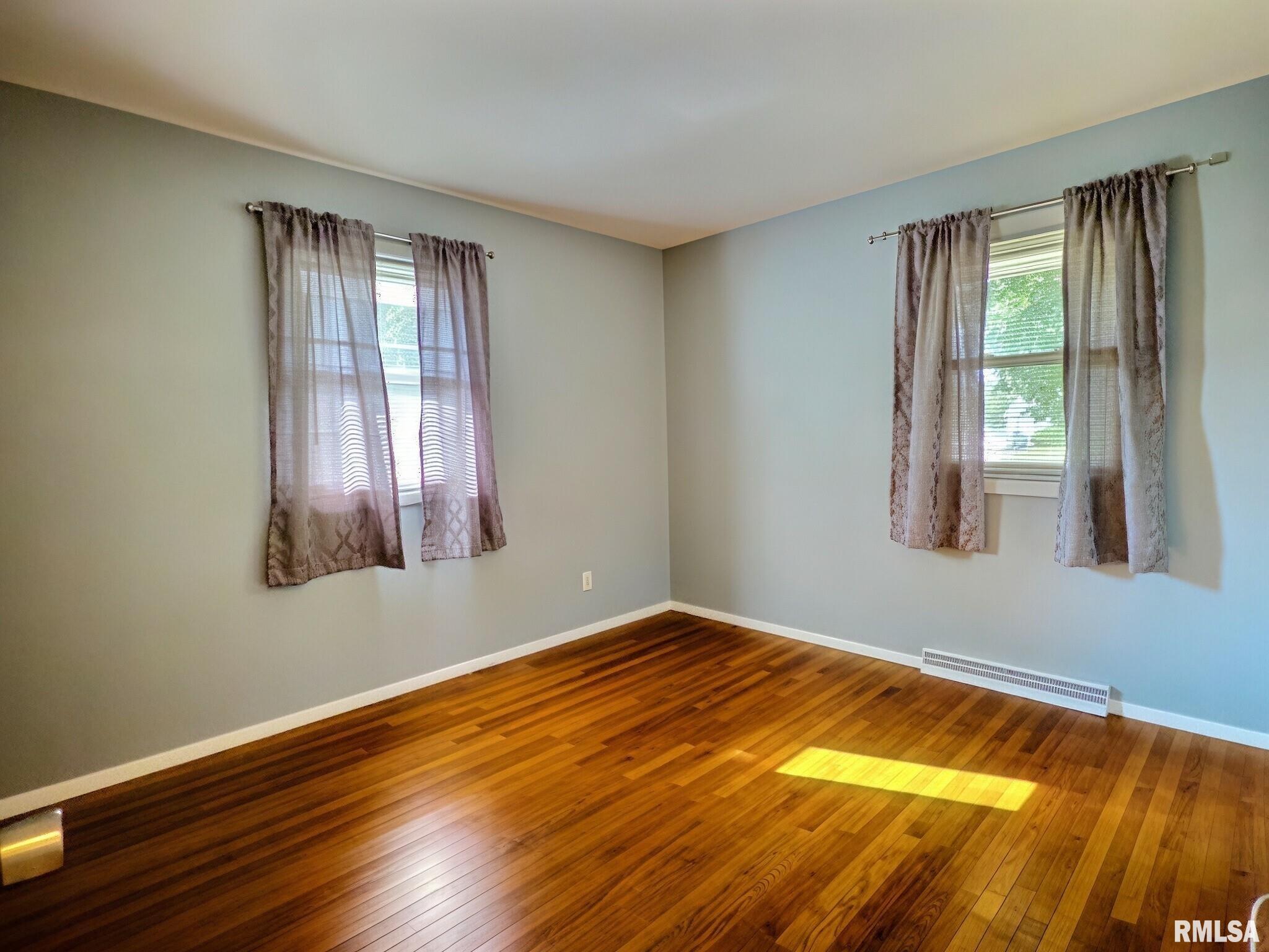 5744 North Hamilton Road Peoria, IL 61614 - Photo 14 of 28 Gallery Image 14