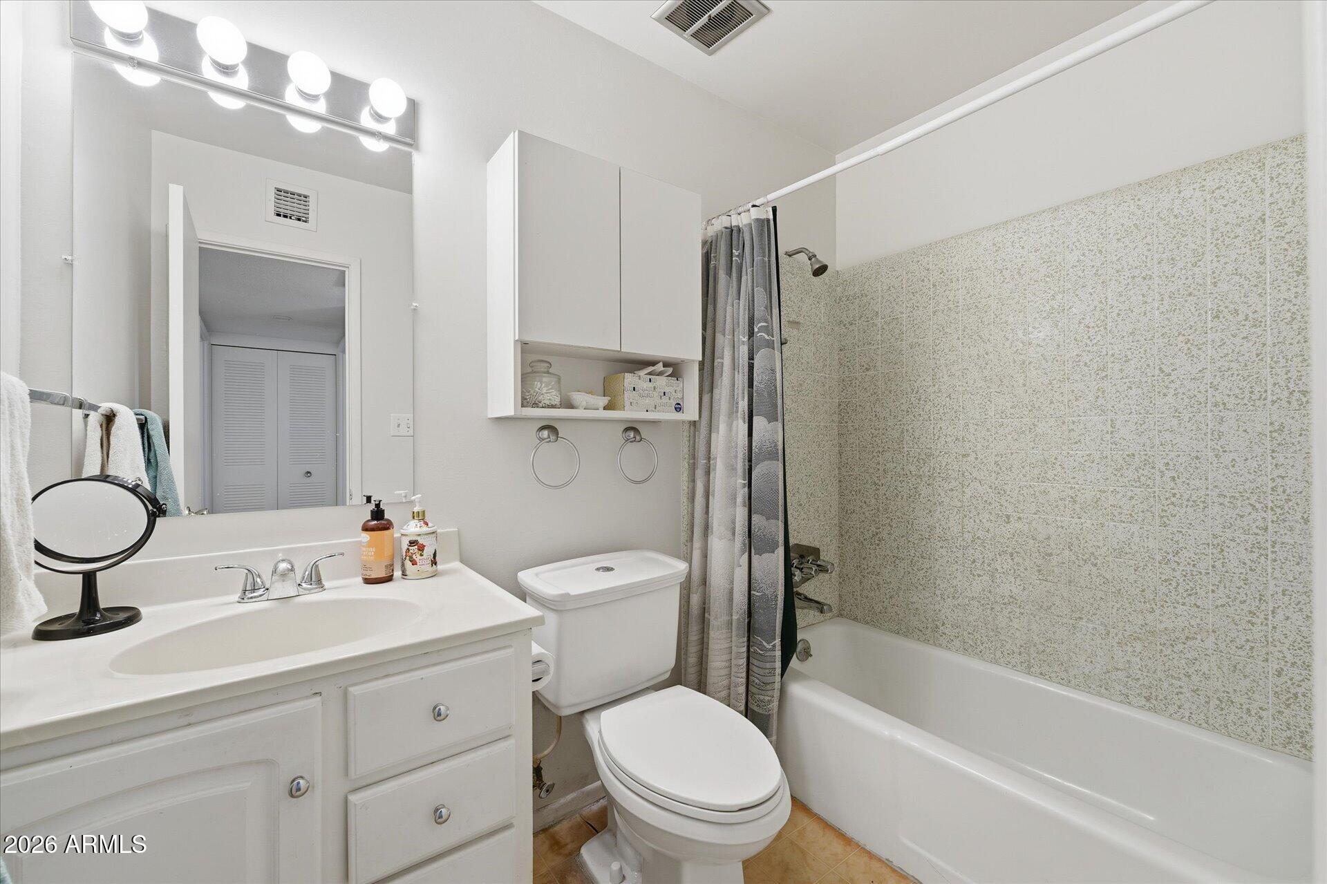5449 West Thomas Road Phoenix, AZ 85031 - Photo 23 of 31 23-Bathroom