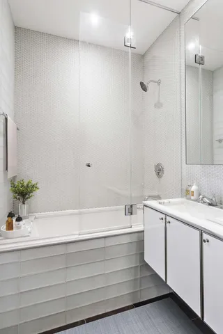 $1,395,000 | 25 Broad Street, Unit 20K | Financial District