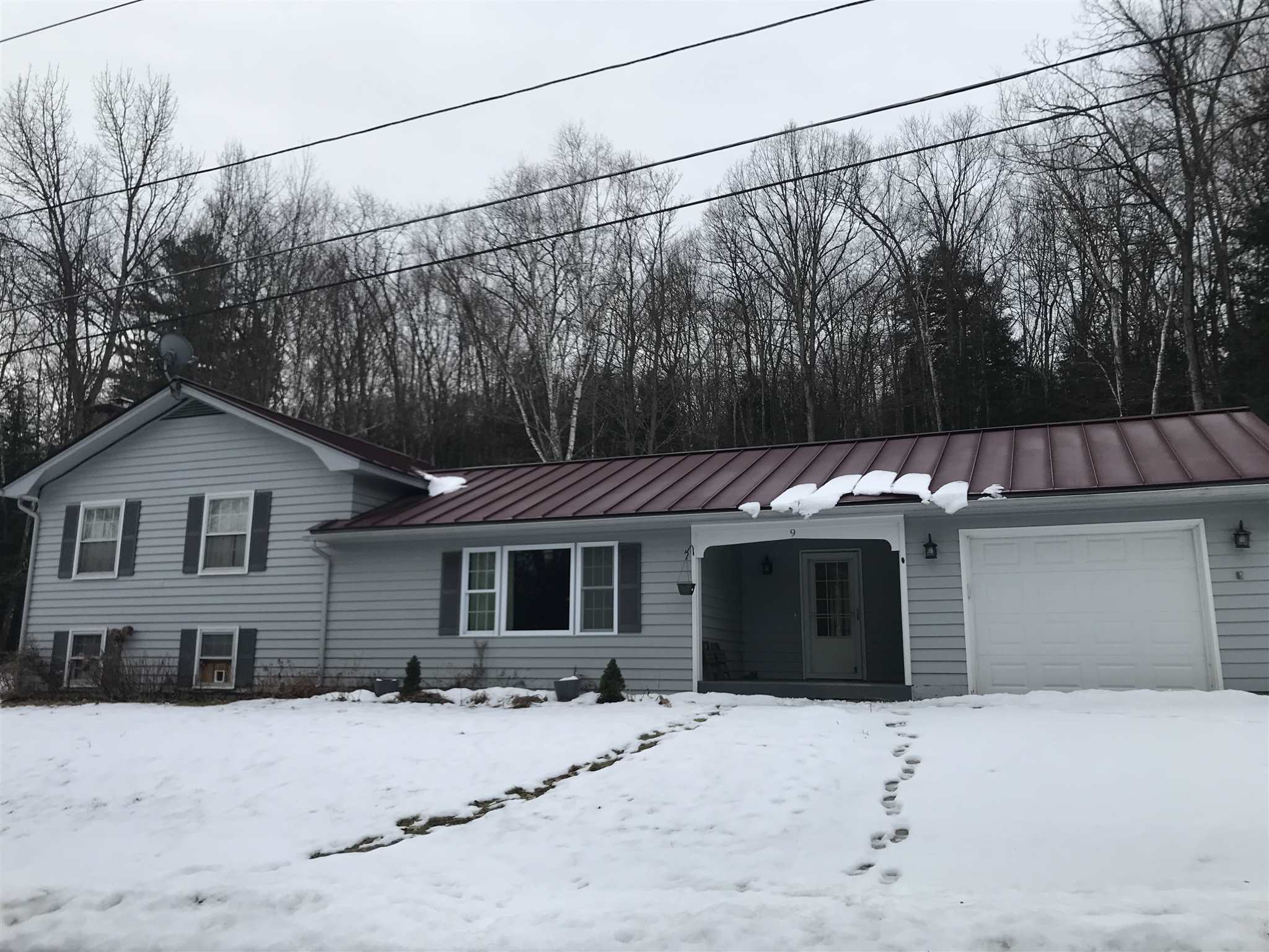9 North Ridge Road Rockingham, VT 05101 - Photo 1 of 36