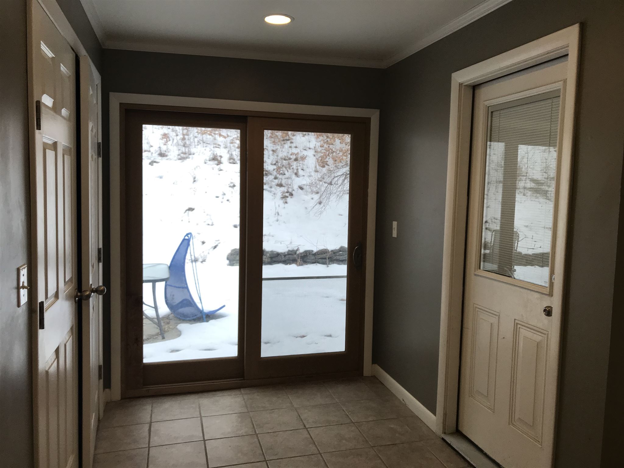 9 North Ridge Road Rockingham, VT 05101 - Photo 3 of 36