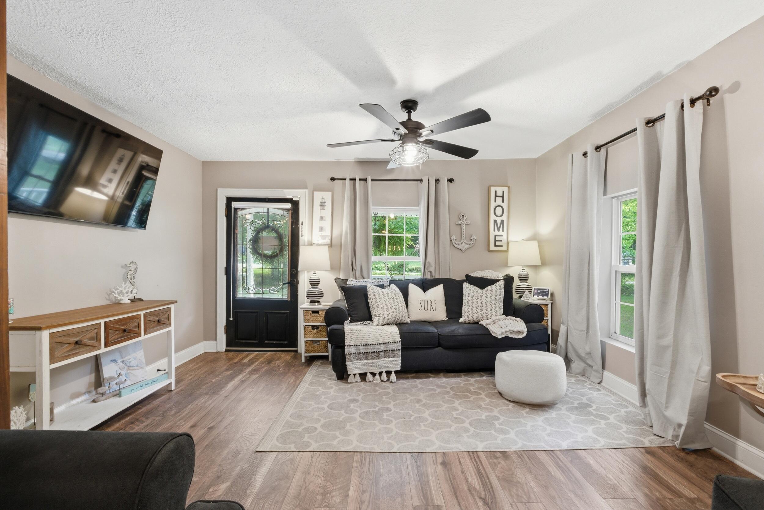 325 Baggett Road Ringgold, GA 30736 - Photo 5 of 29 Living Space
