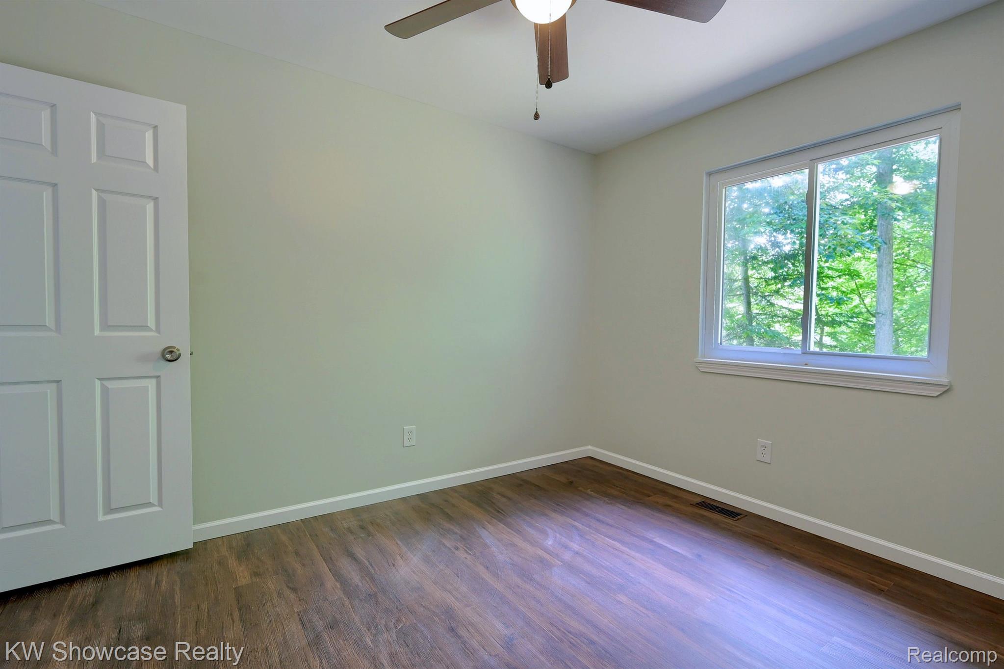 2866 Haley Road White Lake, MI 48383 - Photo 15 of 28 Gallery Image 15