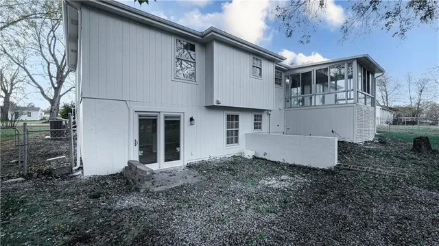 $314,000 | 16207 Terry Avenue, Belton, MO 64012