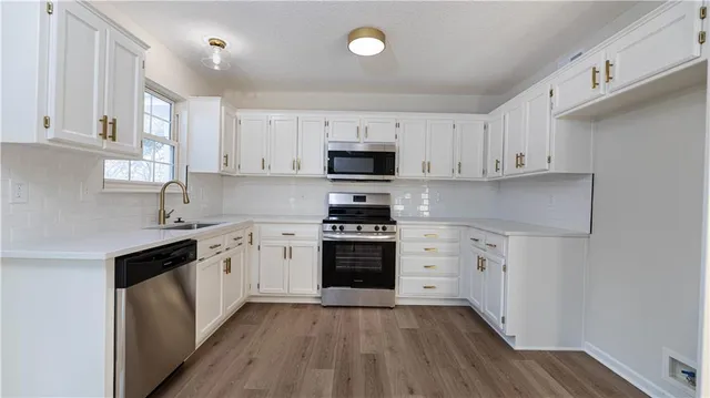 $314,000 | 16207 Terry Avenue, Belton, MO 64012