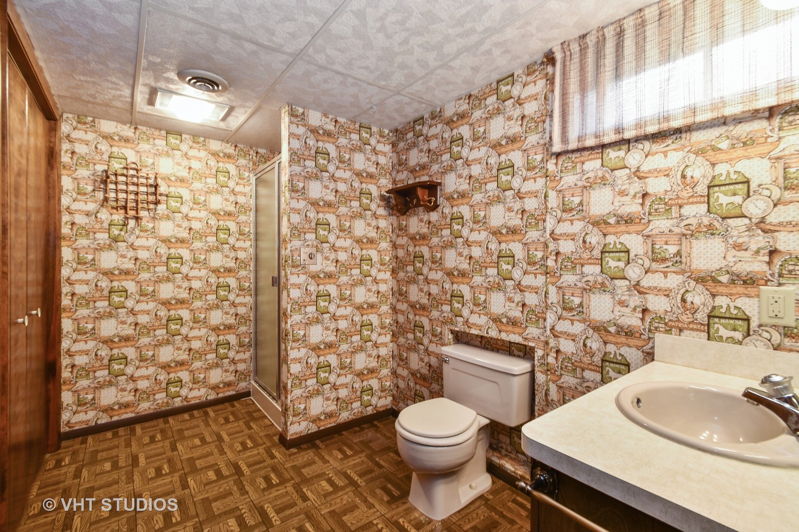 25140 South Rondorey Road Elwood, IL 60421 - Photo 15 of 20 a bathroom with a sink a toilet and shower curtain