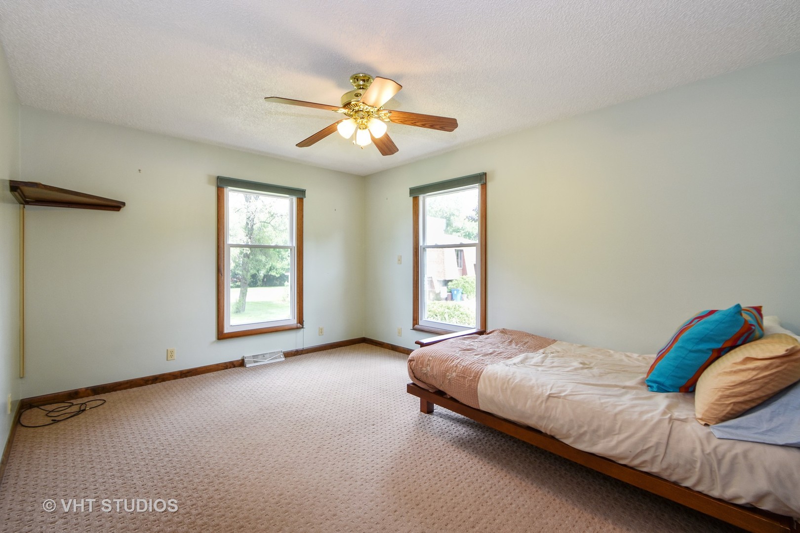 25140 South Rondorey Road Elwood, IL 60421 - Photo 8 of 20 a bedroom with a bed and a window