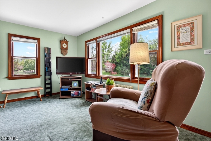 127 Hillcrest Road Flemington, NJ 08822 - Photo 28 of 38