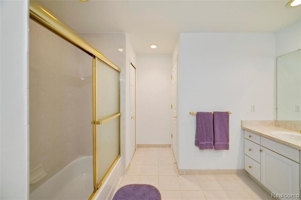 3743 Sleepy Fox Drive Rochester Hills, MI 48309 - Photo 43 of 55