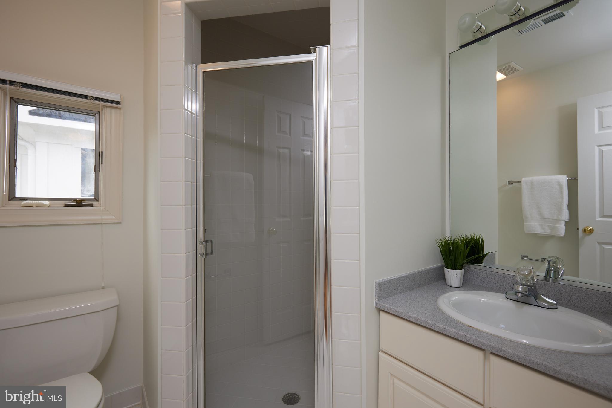 8010 Maple Ridge Road Bethesda, MD 20814 - Photo 51 of 84