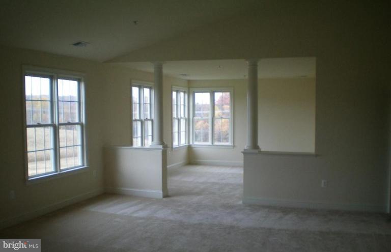 7241 Annapolis Rock Road Gaithersburg, MD 20882 - Photo 5 of 9 Master Bedroom
