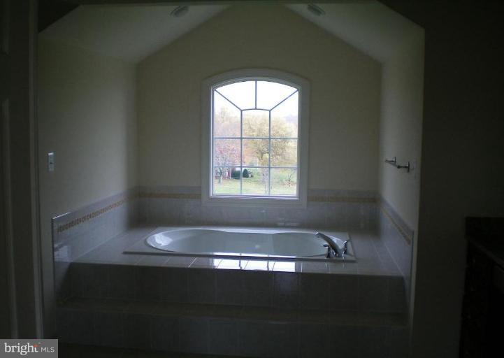 7241 Annapolis Rock Road Gaithersburg, MD 20882 - Photo 6 of 9 Master Bathroom
