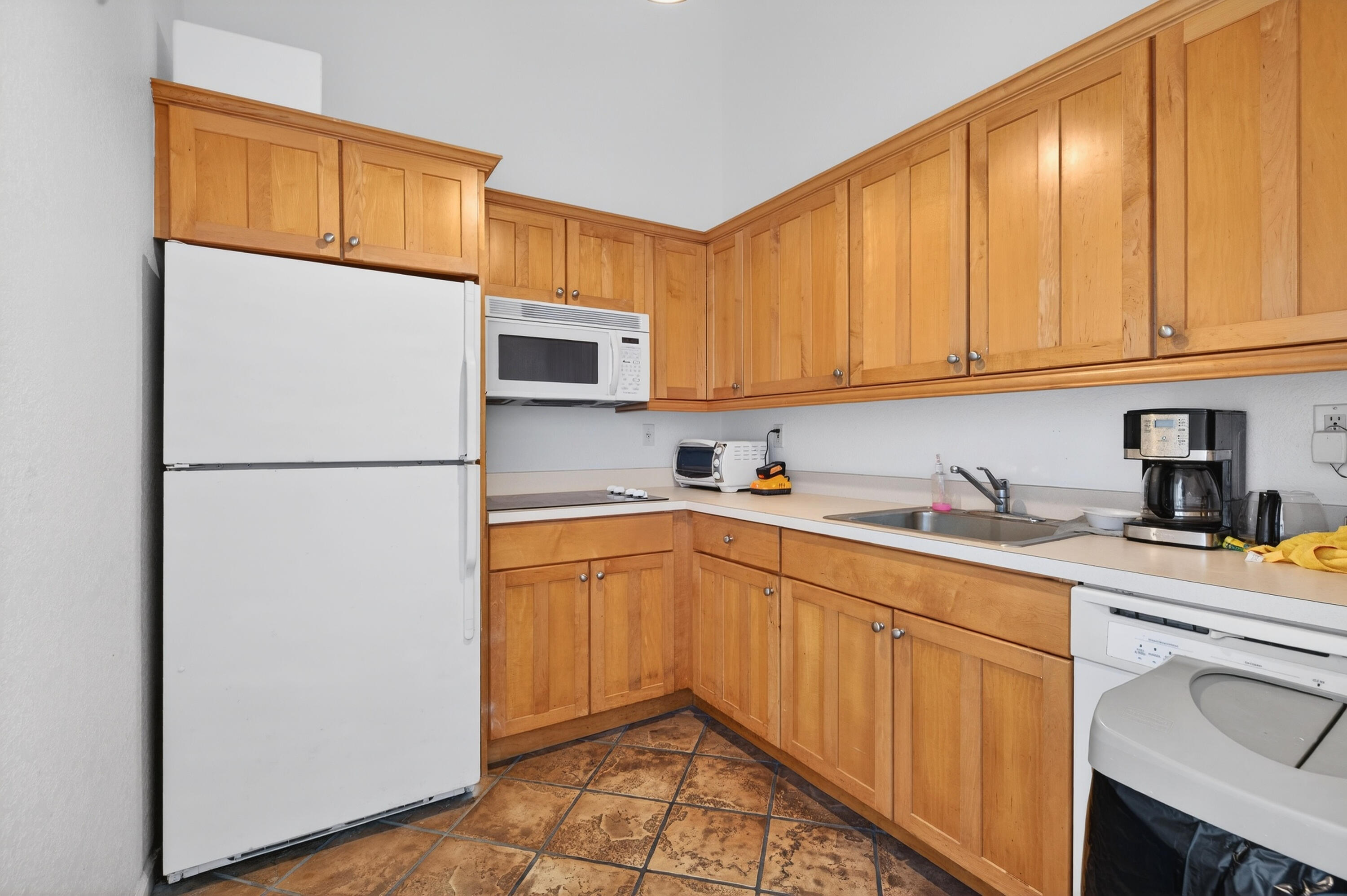 5605 College Road, Unit E305 Key West, FL 33040 - Photo 38 of 40 E305-41