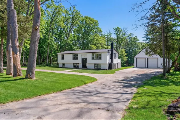 $599,900 | 35 Hartford Avenue, Bellingham, MA 02019