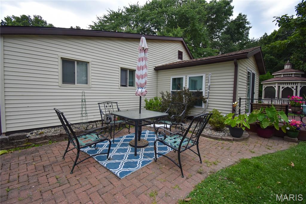 301 West 3rd N Street Mount Olive, IL 62069 - Photo 5 of 25