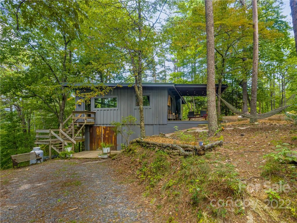 547 Round Mountain Road Brevard, NC 28712 - Photo 4 of 38 Gallery Image 4