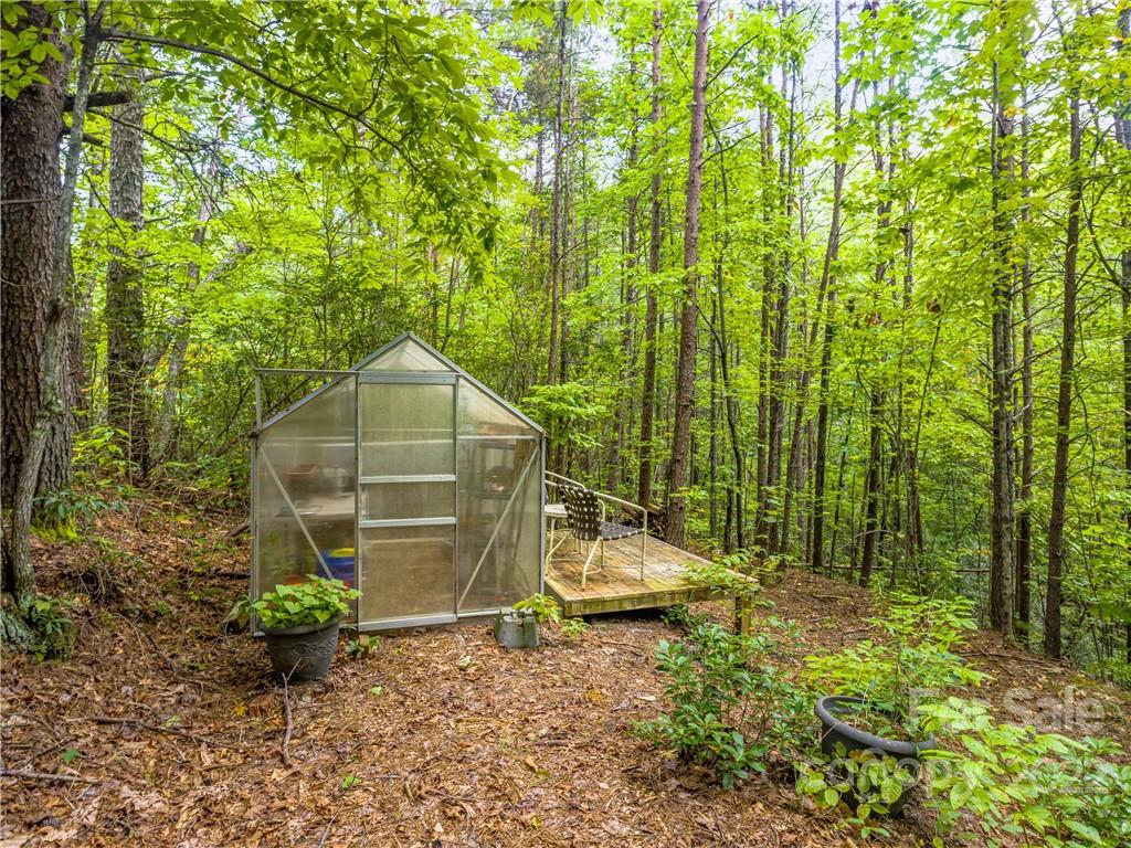 547 Round Mountain Road Brevard, NC 28712 - Photo 9 of 38 Gallery Image 9