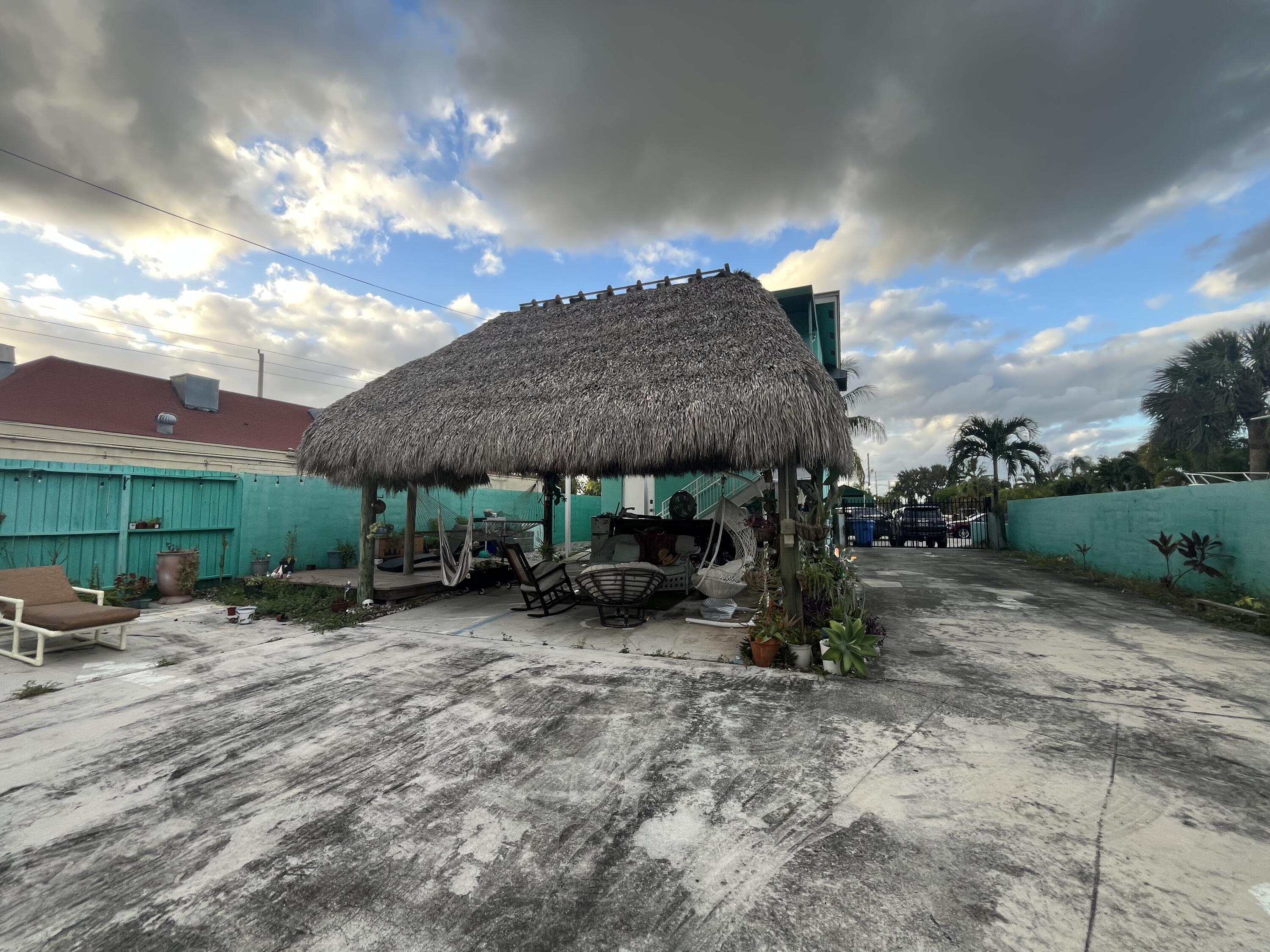 112 Mayfield Road, Unit A Lantana, FL 33462 - Photo 2 of 23 IMG_0875