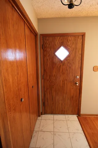 $2,750 | 651 North Kenilworth Avenue, Elmhurst, IL 60126