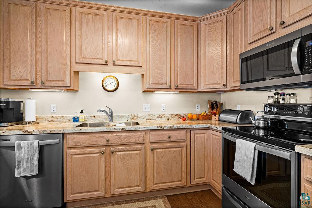 4042 Haines Road, Unit 301 Duluth, MN 55811 - Photo 4 of 25