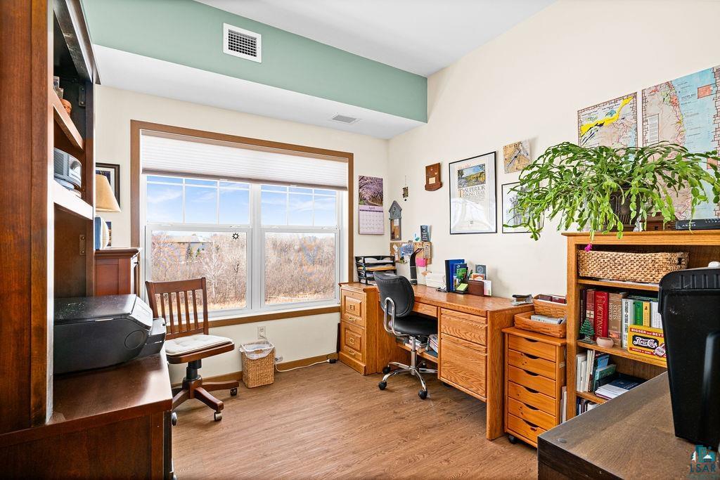 4042 Haines Road, Unit 301 Duluth, MN 55811 - Photo 9 of 25