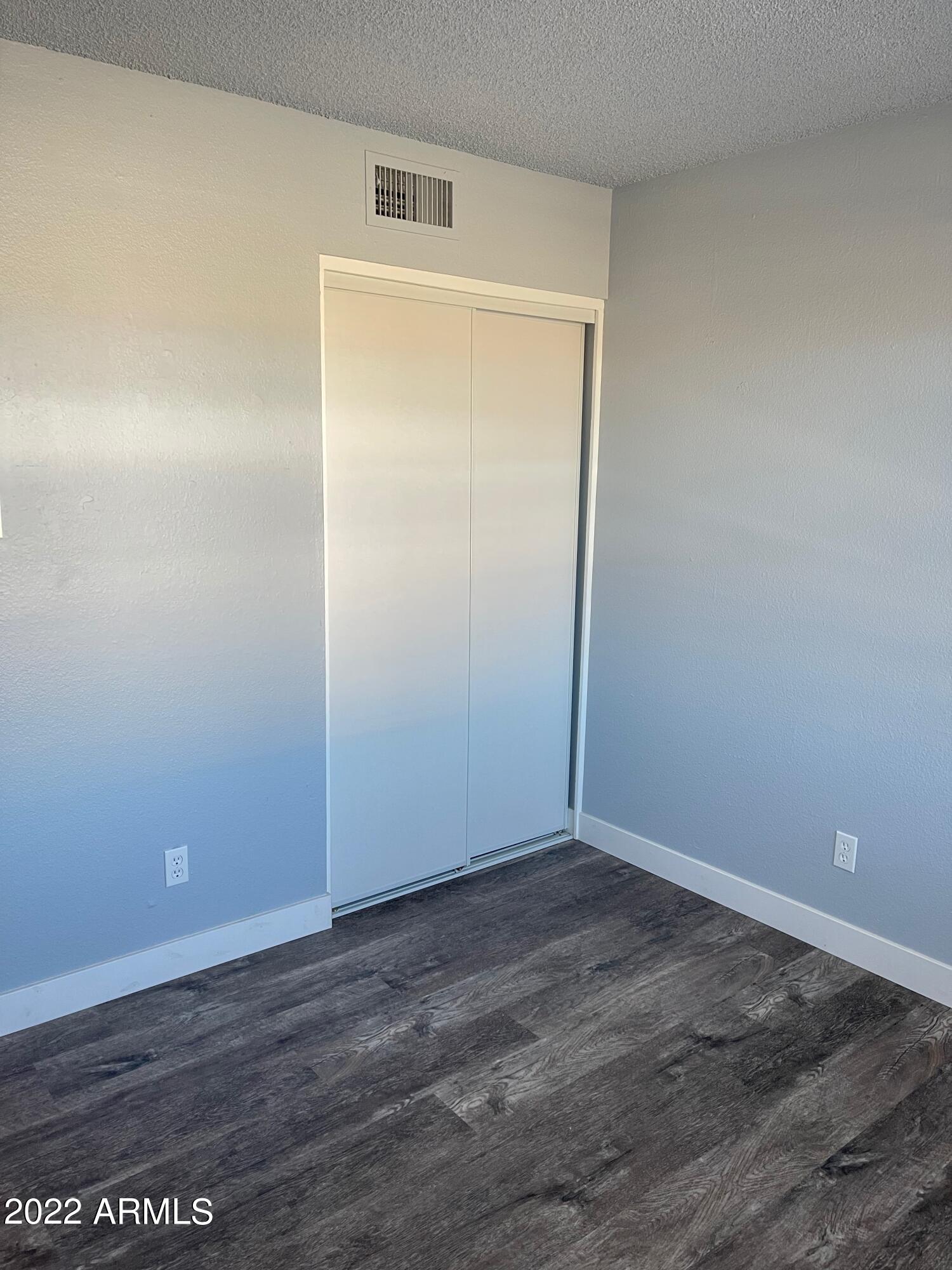 3945 West Palomino Road Phoenix, AZ 85019 - Photo 12 of 20 IMG_3497